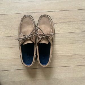 Sperry Topsider size 5 big kids